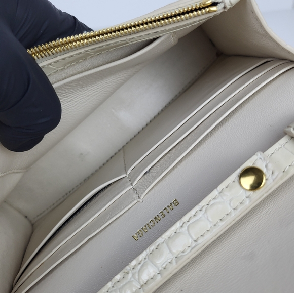 BALENCIAGA - Crocodile Embossed Leather Hourglass Wallet On Gold Chain - Picture 11 of 14